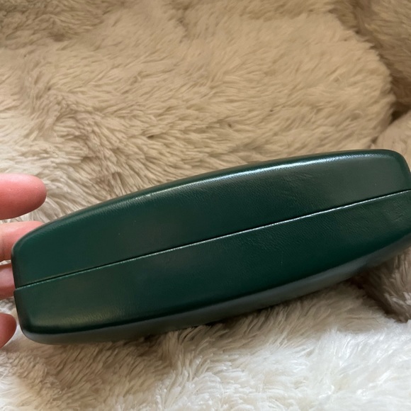Gioventu Milano Dark Green Hard Shell Eyeglass Case - Picture 5 of 10